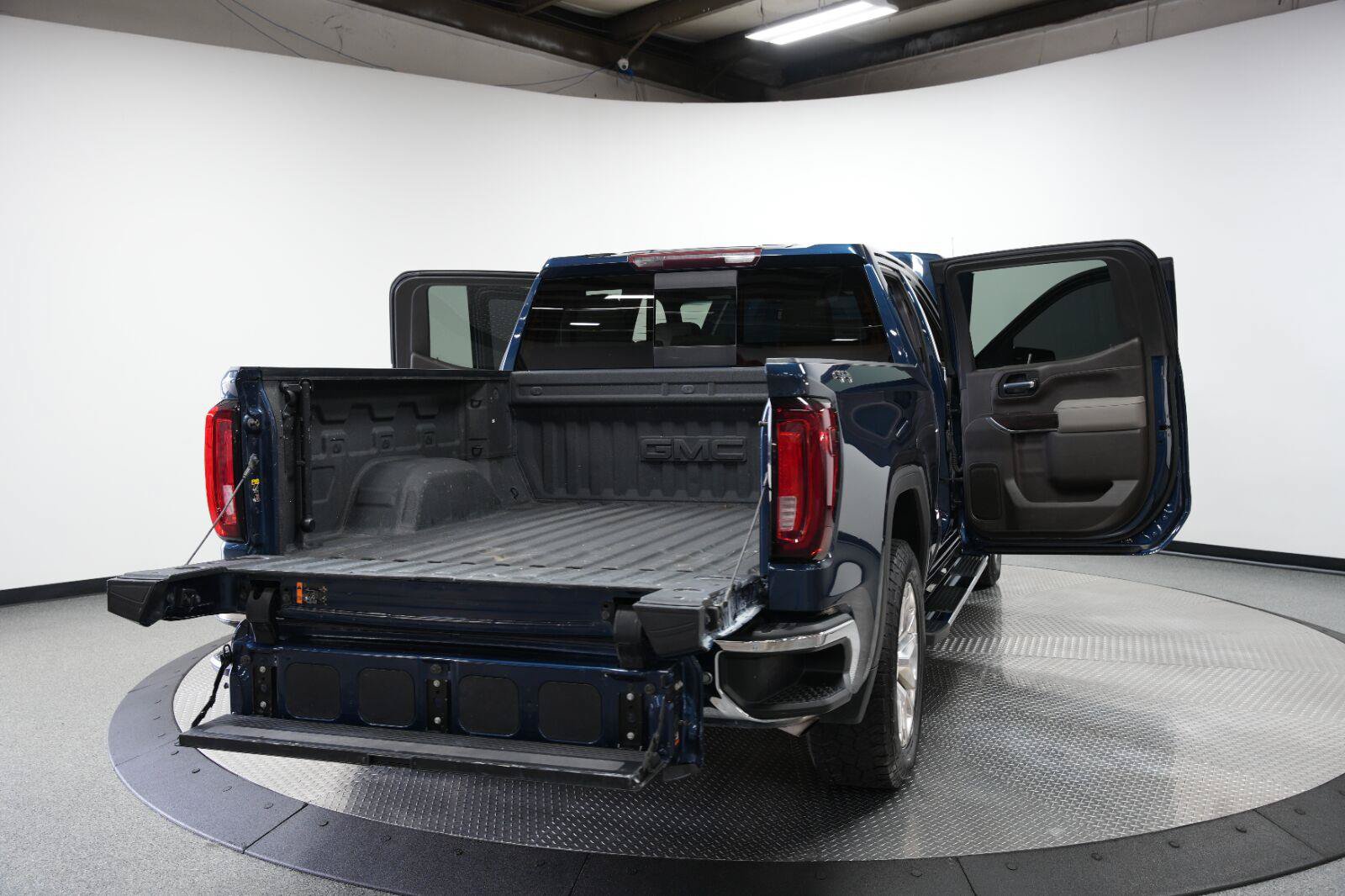 Certified 2021 GMC Sierra 1500 SLT AWD/4WD image 14