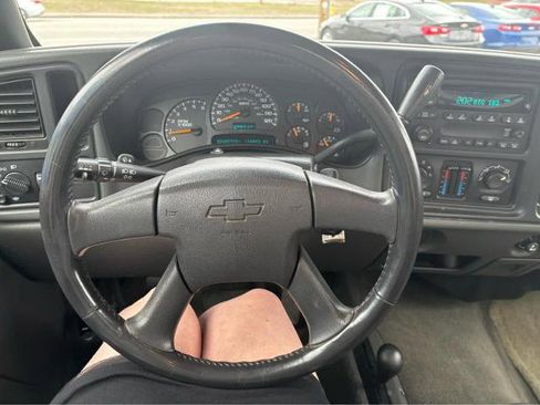 Used 2005 Chevrolet Silverado 1500 LS w/ Light Duty Power Package AWD/4WD image 23