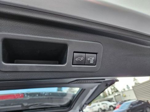 Used 2025 Toyota 4Runner TRD Off-Road Premium image 13