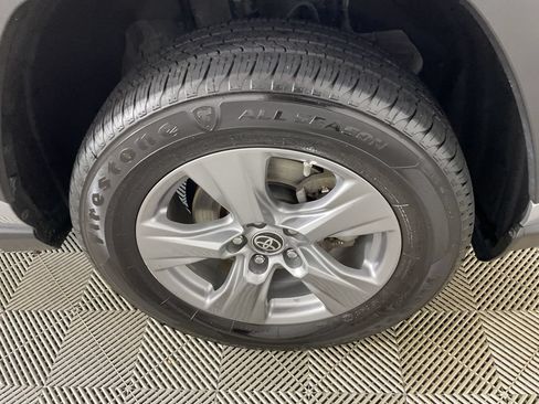 Used 2023 Toyota RAV4 LE AWD/4WD image 11