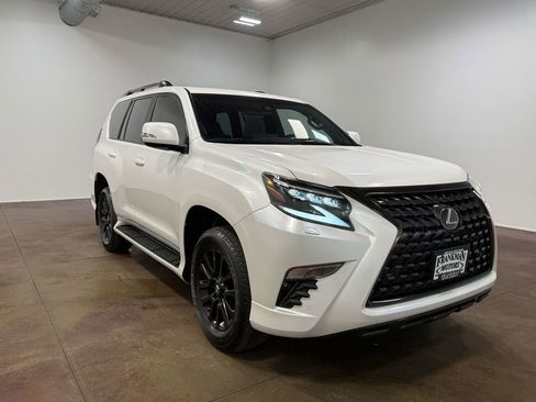 Used 2023 Lexus GX 460 image 30