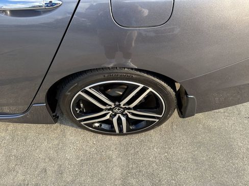 Used 2017 Honda Accord Sport image 8