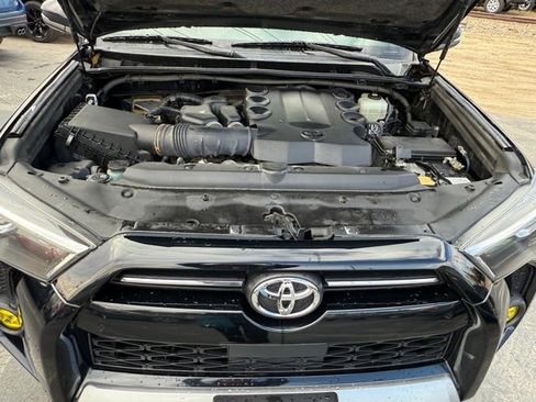 Used 2021 Toyota 4Runner TRD Off-Road Premium image 32