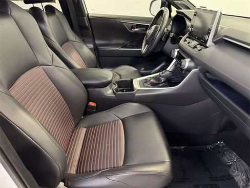 Used 2022 Toyota RAV4 XSE w/ Weather Package image 11