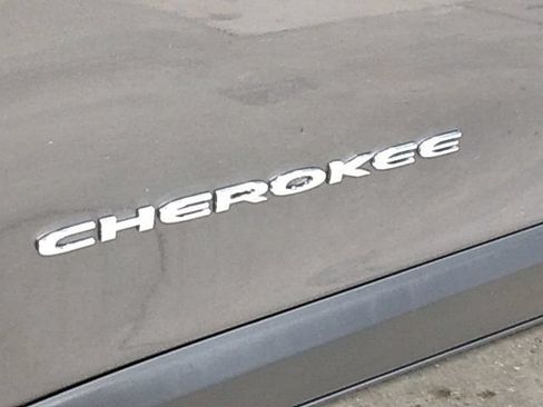 Used 2021 Jeep Cherokee Limited AWD/4WD image 34