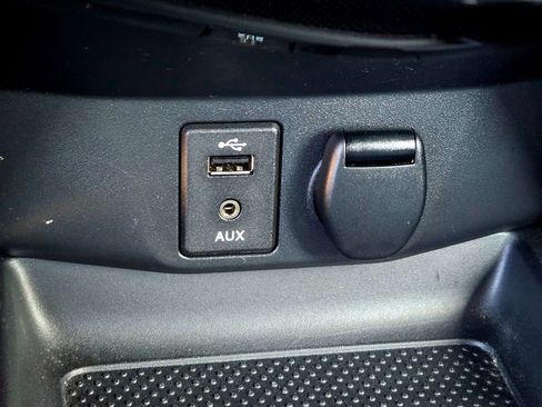 Used 2016 Nissan Rogue SV w/ SV Premium Package image 19