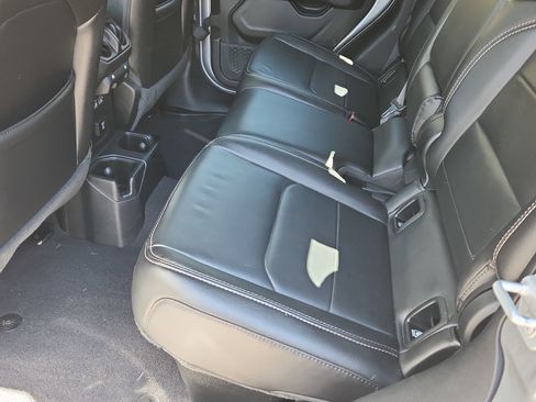 Used 2021 Jeep Gladiator Overland w/ Popular Equipment Package AWD/4WD image 9