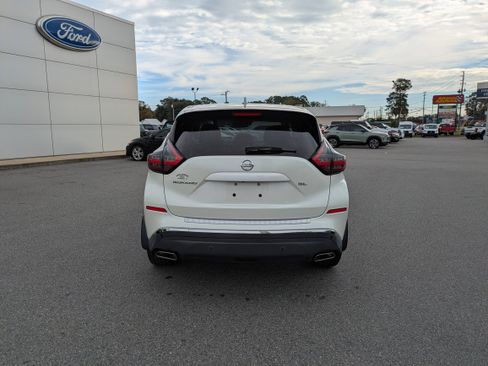 Used 2022 Nissan Murano SL w/ SL Moonroof Package image 4
