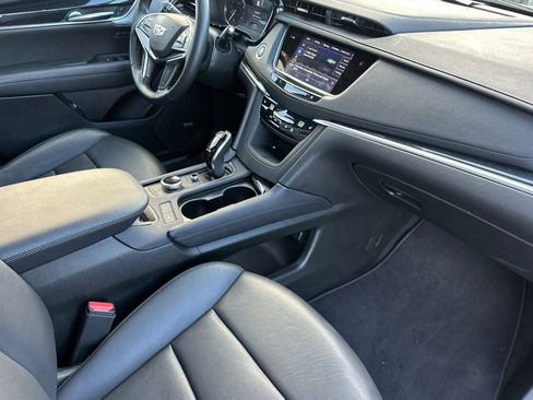 Used 2025 Cadillac XT5 Premium Luxury image 19