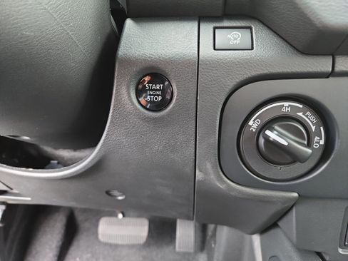 New 2026 Nissan Frontier SV w/ SV Convenience Package AWD/4WD image 20