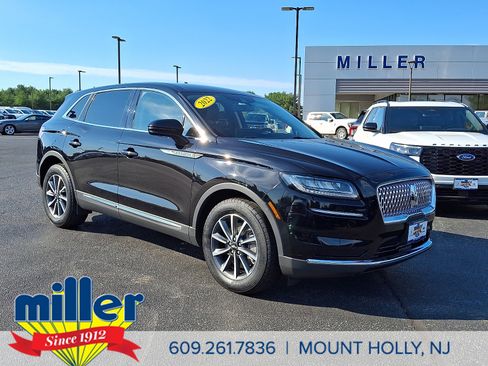 Certified 2022 Lincoln Nautilus AWD image 1