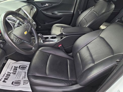 Used 2017 Chevrolet Malibu LT w/ Leather Package image 13
