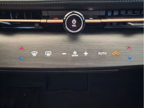 Used 2023 Nissan Ariya FWD image 25