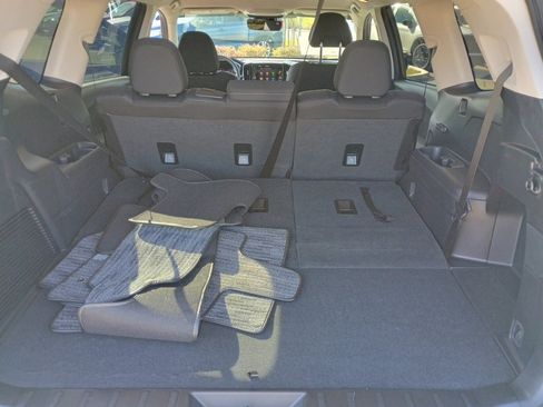Certified 2023 Subaru Ascent Premium image 17