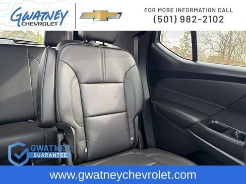 Used 2023 Chevrolet Traverse RS image 26