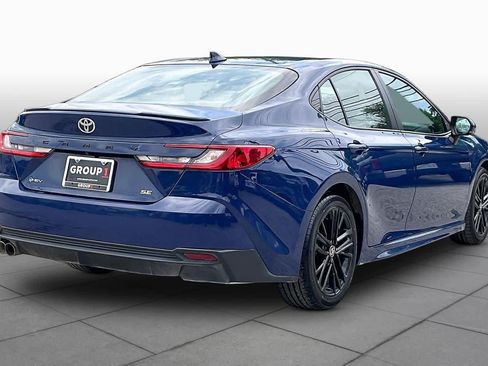 Used 2025 Toyota Camry SE FWD image 13
