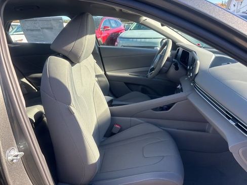 New 2026 Hyundai Elantra Blue image 9