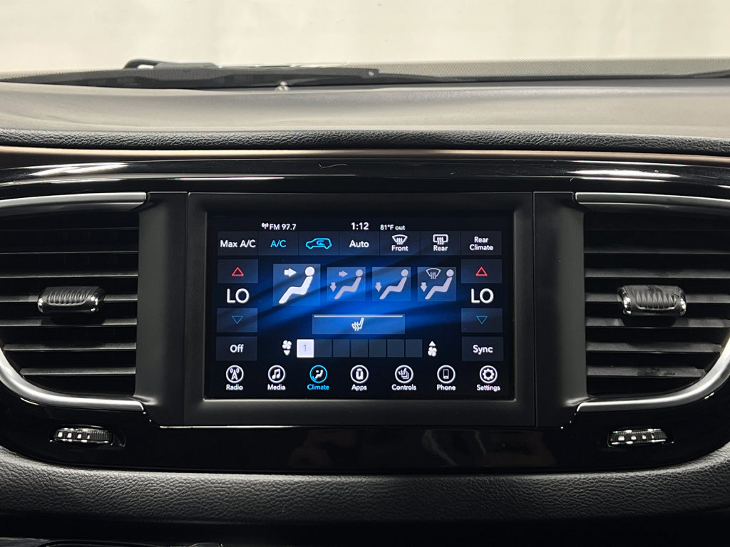 Used 2018 Chrysler Pacifica Touring-L FWD image 25