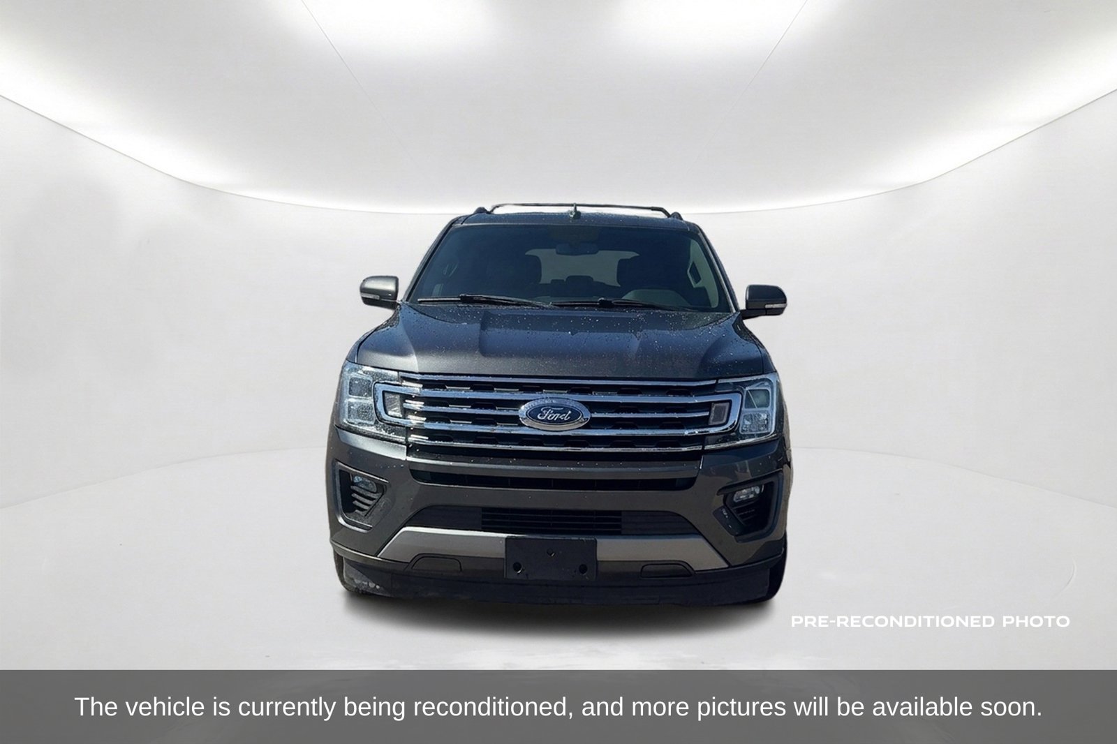 Used 2020 Ford Expedition XLT w/ Equipment Group 202A RWD image 2