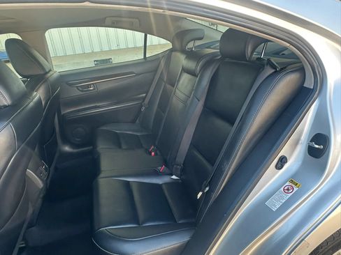 Used 2013 Lexus ES 350 w/ Premium Pkg FWD image 10