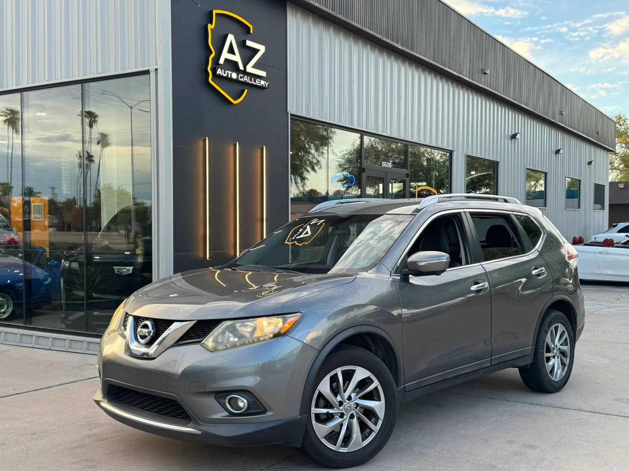 Used 2015 Nissan Rogue SL FWD image 1