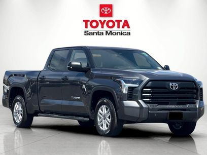 New 2026 Toyota Tundra SR5 w/ SR5 Convenience Package