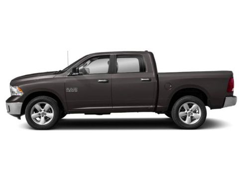Certified 2018 RAM 1500 Big Horn AWD/4WD image 3
