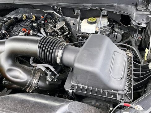 Used 2024 Ford Expedition XLT RWD image 44