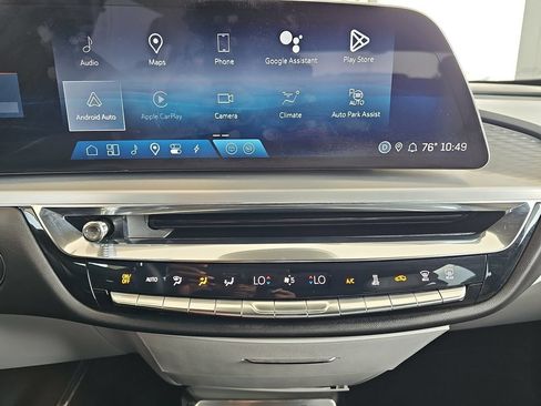 Certified 2024 Cadillac Lyriq Luxury AWD/4WD image 19