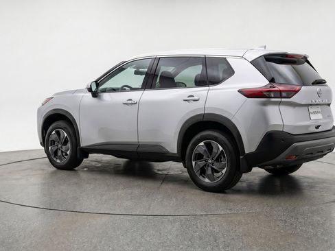 Used 2025 Nissan Rogue SV AWD/4WD image 5