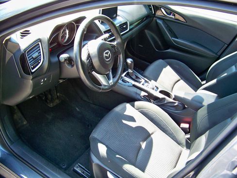 Used 2014 MAZDA MAZDA3 i Touring w/ Technology Package FWD image 14