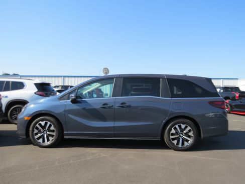 Used 2026 Honda Odyssey EX-L image 4
