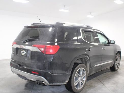 Used 2017 GMC Acadia Denali image 9