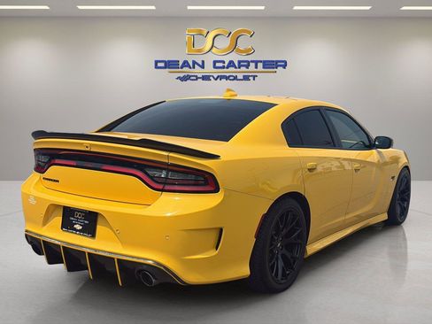 Used 2017 Dodge Charger R/T Scat Pack w/ Dynamics Package RWD image 5