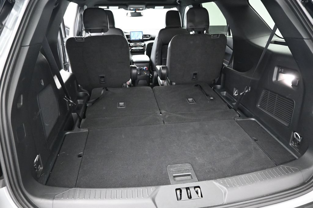 Used 2024 Ford Explorer ST-Line w/ Class IV Trailer Tow Package RWD image 10