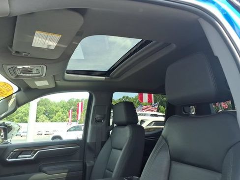 Used 2025 Chevrolet Silverado 1500 LT Trail Boss w/ Convenience Package II AWD/4WD image 15