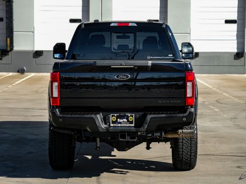 Used 2022 Ford F250 Lariat w/ Black Appearance Package image 10