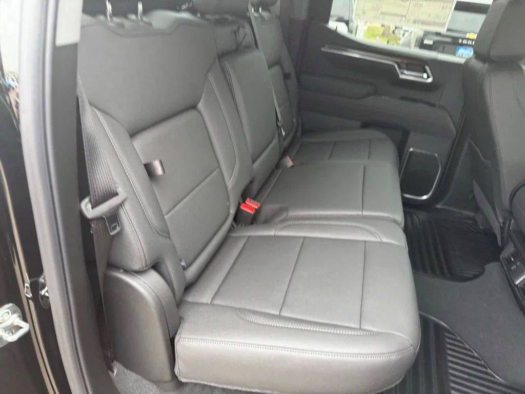 Used 2026 Chevrolet Silverado 1500 LT w/ Texas Edition Plus RWD image 35