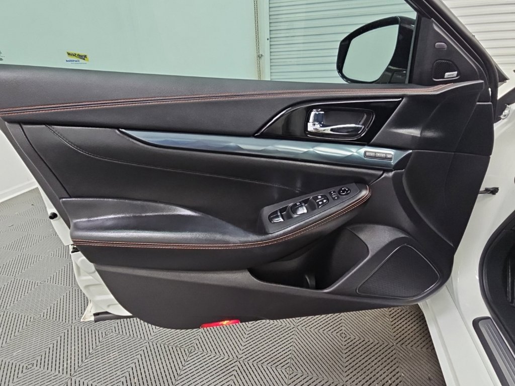 Used 2023 Nissan Maxima SR w/ Sport Mat Group FWD image 30