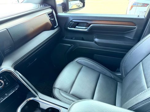 Used 2024 GMC Sierra 2500 Denali w/ Denali Reserve Package image 35