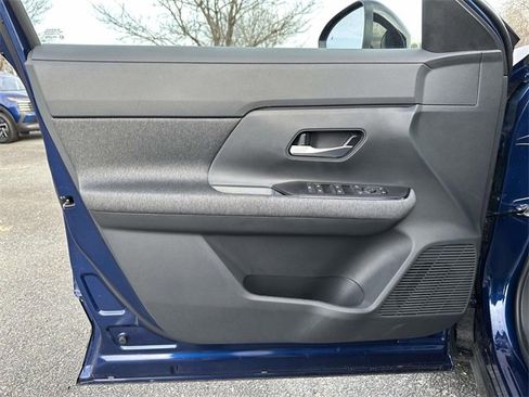 New 2026 Nissan Kicks SV image 14