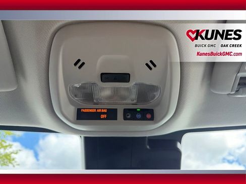 Used 2025 Chevrolet Trax LT FWD image 23