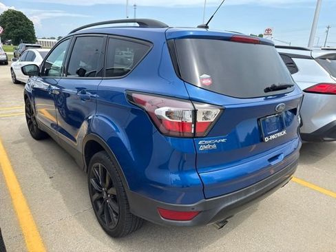 Used 2017 Ford Escape SE w/ Equipment Group 201A FWD image 7