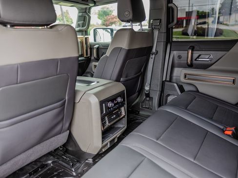 Used 2025 GMC Hummer EV 3X w/ LPO, Cargo Utility Package AWD/4WD image 18