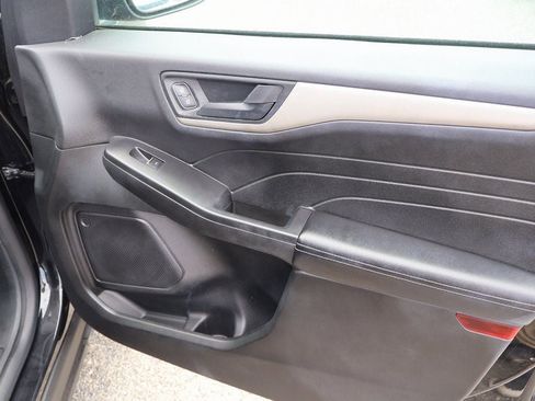 Used 2022 Ford Escape SE image 15