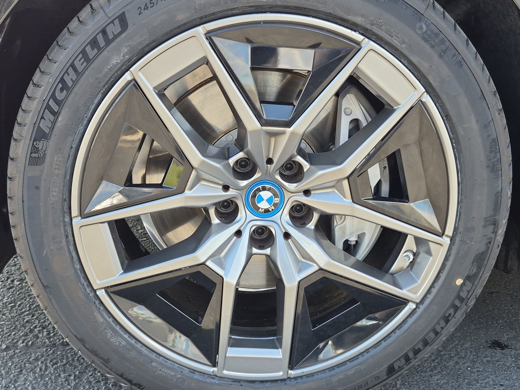 Certified 2024 BMW i5 eDrive40i w/ Premium Package RWD image 13