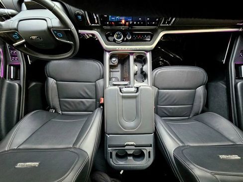 Used 2025 Ford Expedition Max Platinum w/ Stealth Appearance Package image 29