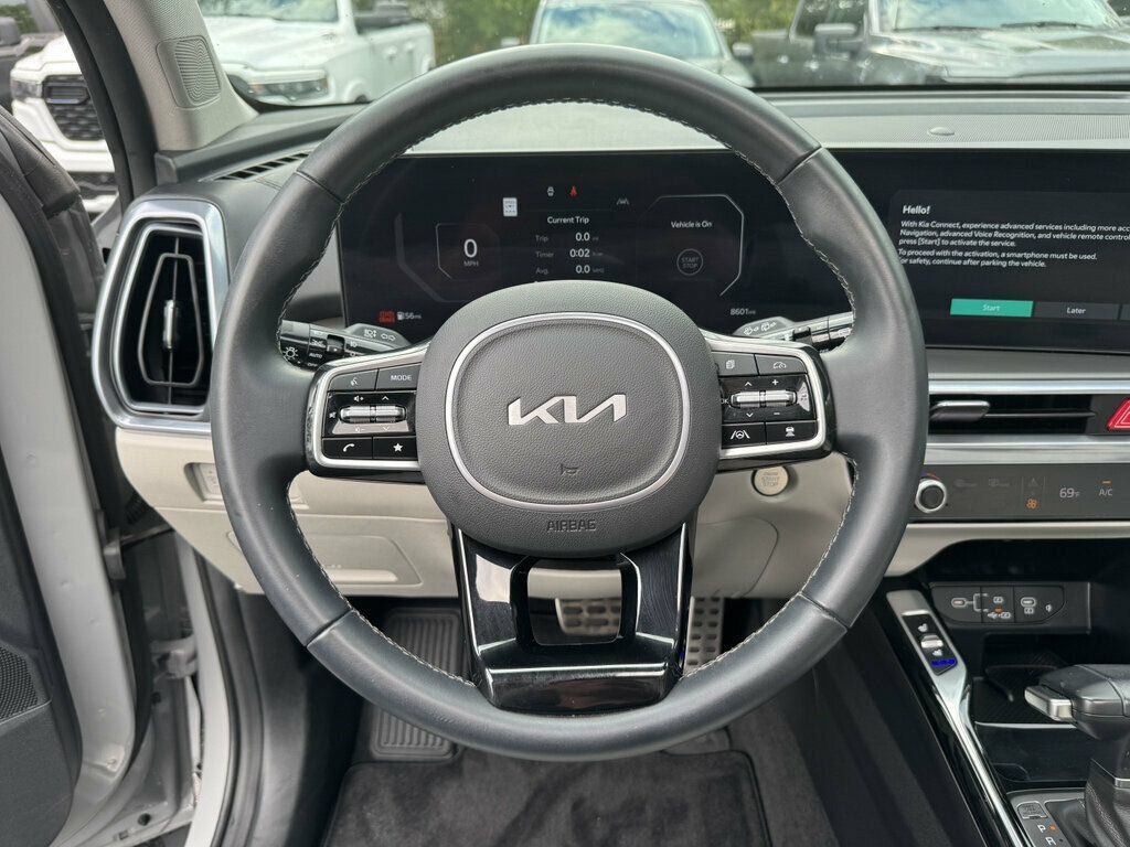 Used 2025 Kia Sorento SX FWD image 5