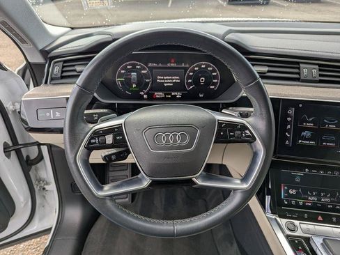 Used 2024 Audi Q8 e-tron Premium Plus w/ Premium Plus Package AWD/4WD image 13