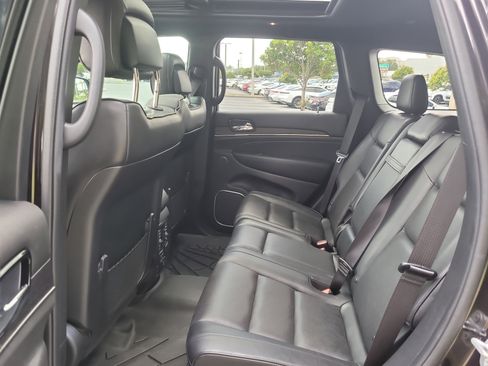 Used 2020 Jeep Grand Cherokee High Altitude AWD/4WD image 15